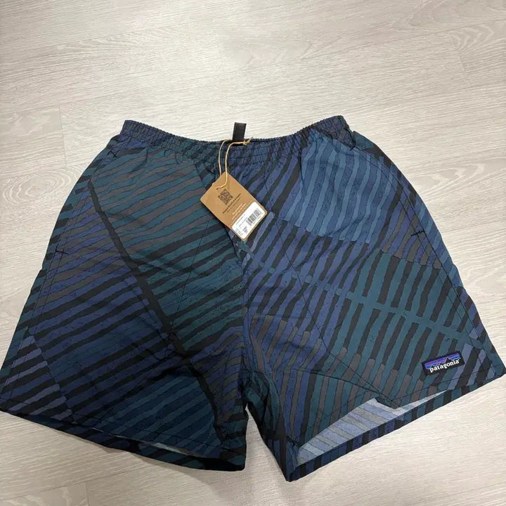 [BUNJANG] Patagonia Baggies 5-Inch Shorts / 파타고니아 배기스 5인치 s 레인폴 퀼트 잉크 블랙