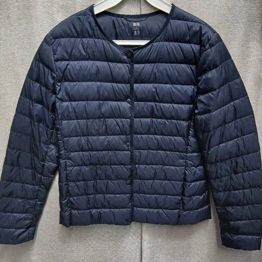 [BUNJANG] Uniqlo Navy Lightweight Down Jacket (Women&