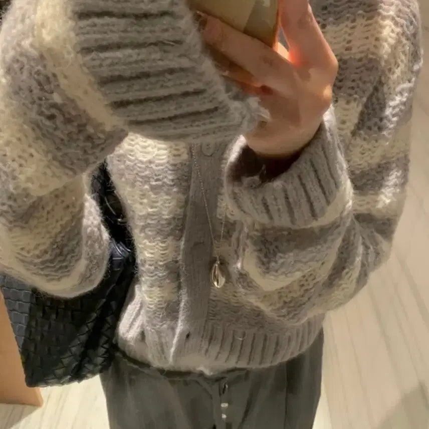 [SOLD OUT] (새상품)포스터 레니 알파카 가디건