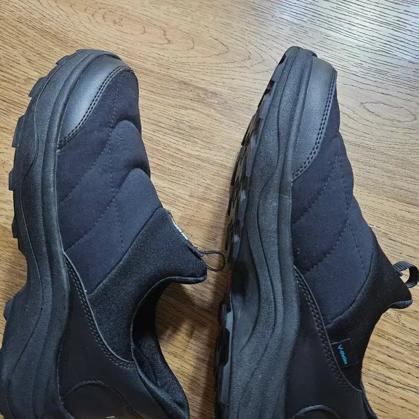 [SOLD OUT] 노스페이스 패딩 슬립온 브이모션/ 260 슬립온