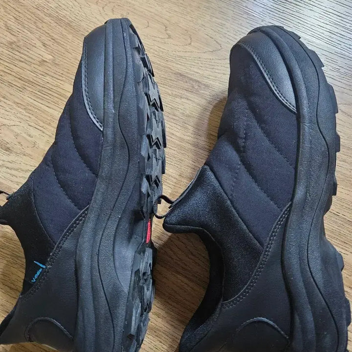 [SOLD OUT] 노스페이스 패딩 슬립온 브이모션/ 260 슬립온
