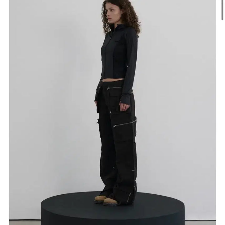 [BUNJANG] Woooalong Cargo Pants Black (Miyawaki Sakura) / 우알롱 카고팬츠 블랙 L사이즈(미야오 가원 착용)