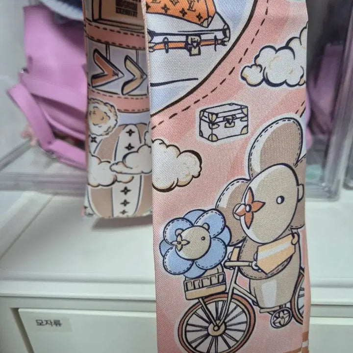 [BUNJANG] Louis Vuitton Petit Mal Travel Bandana Scarf / 루이비통 방도 스카프 쁘띠말 여행