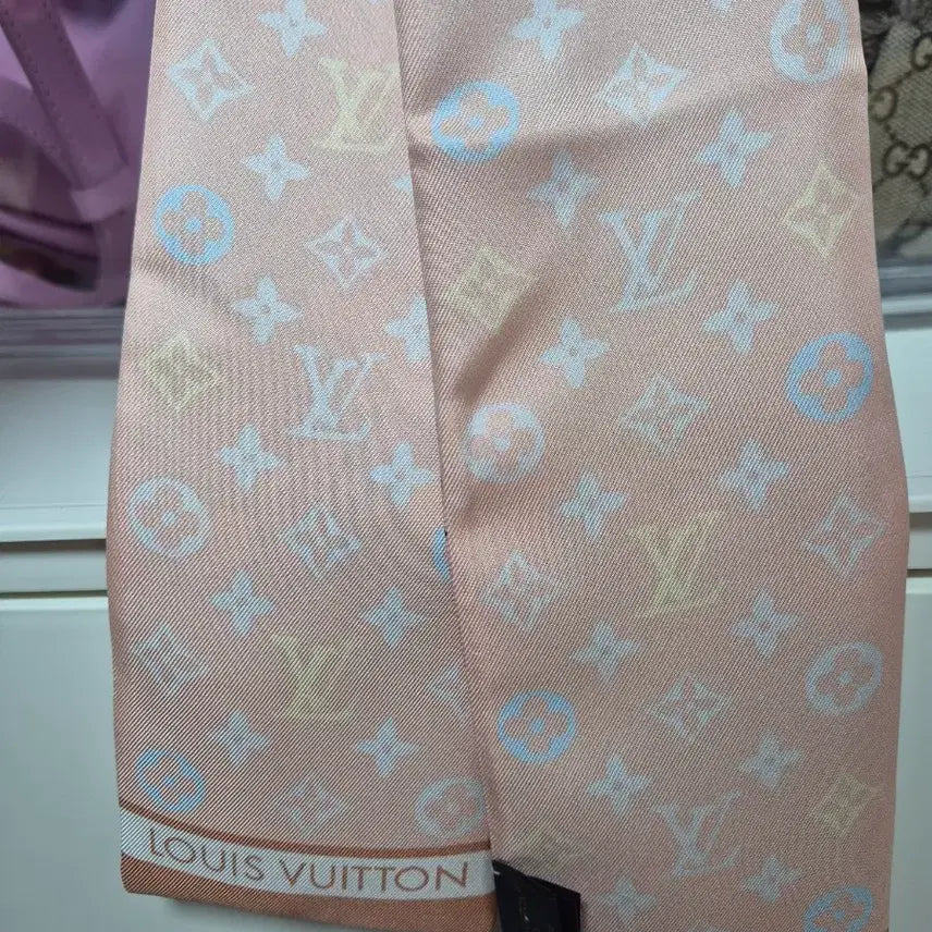 [BUNJANG] Louis Vuitton Petit Mal Travel Bandana Scarf / 루이비통 방도 스카프 쁘띠말 여행