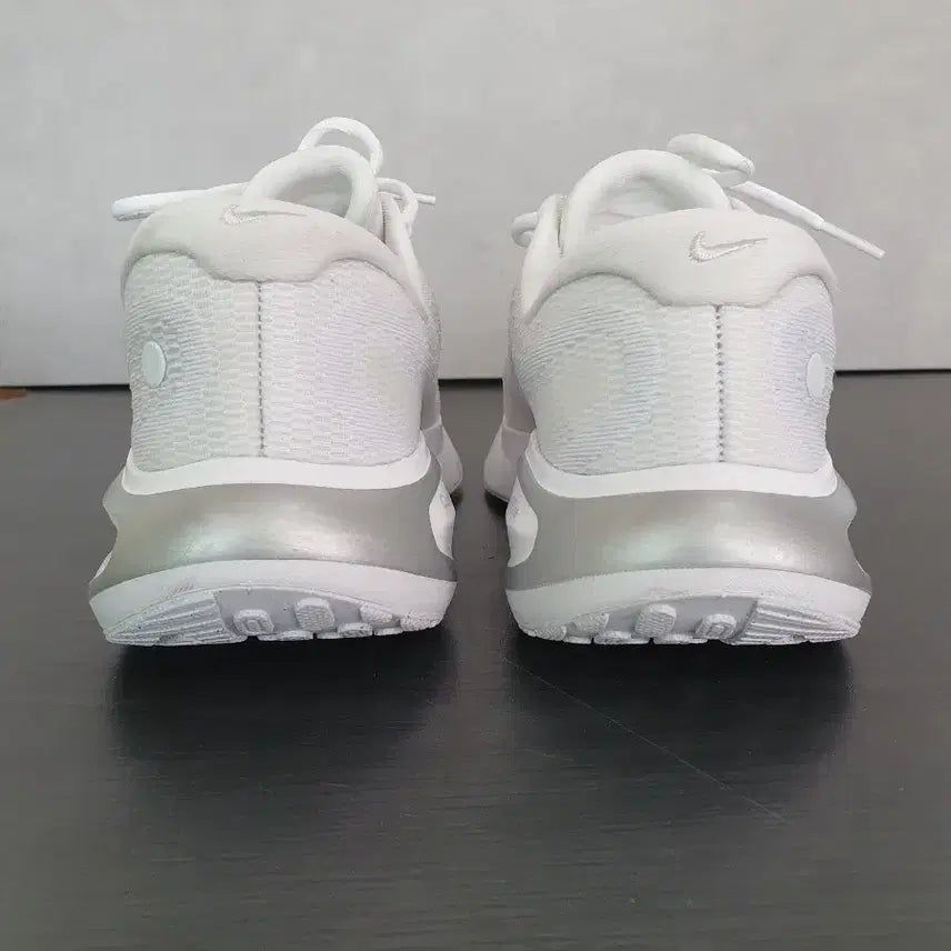 [BUNJANG] Nike Journey Run White (240) / 나이키 저니 런 화이트 (240)