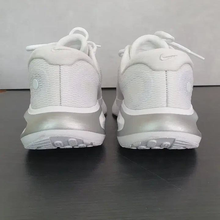 [BUNJANG] Nike Journey Run White (240) / 나이키 저니 런 화이트 (240)
