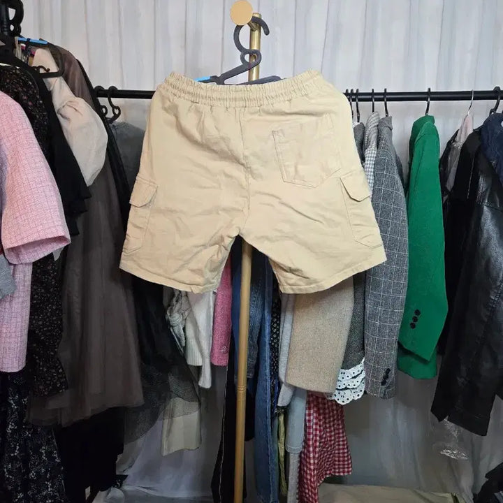[BUNJANG] Beige Cargo Shorts - Free Size / 베이지색 카고 반바지 프리