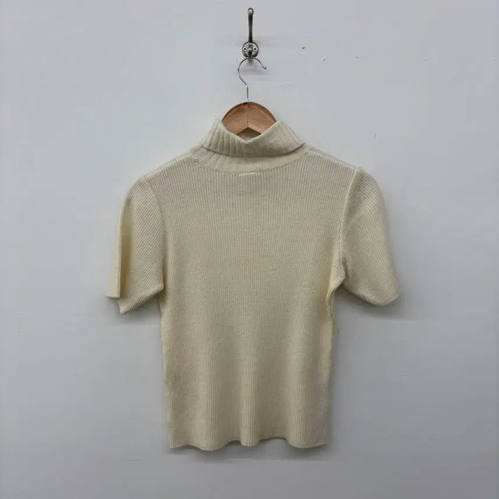 [BUNJANG] Courrèges Ivory Ribbed Half-Sleeve Polo Knit Top / 꾸레쥬 아이보리 골지 반팔 폴라 니트 여성 S