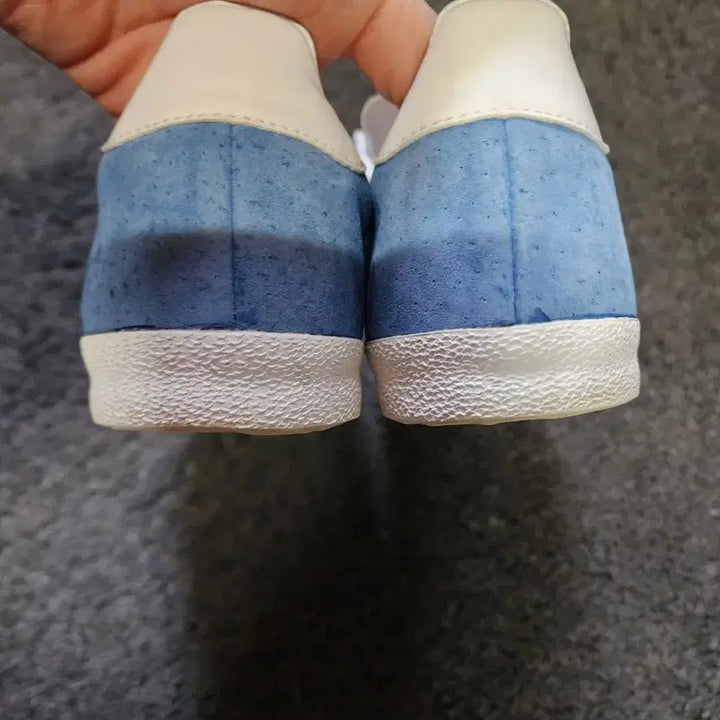 [SOLD OUT] 아디다스 가젤 스웨이드 스카이블루  250사이즈