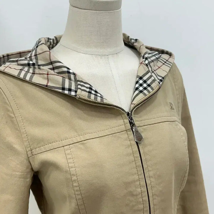 [BUNJANG] Burberry London Blue Label Hooded Jacket / 버버리 런던 블루라벨 후드 자켓