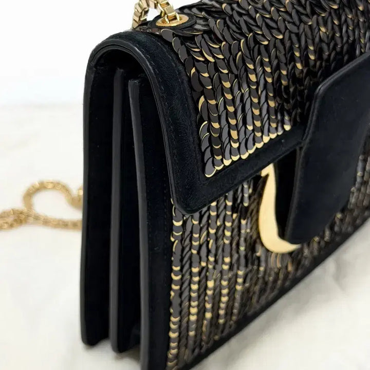 [BUNJANG] Ferragamo Gancini Sequin Crossbody Bag / 페라가모 스웨이드 시퀸 간치니 체인 크로스백