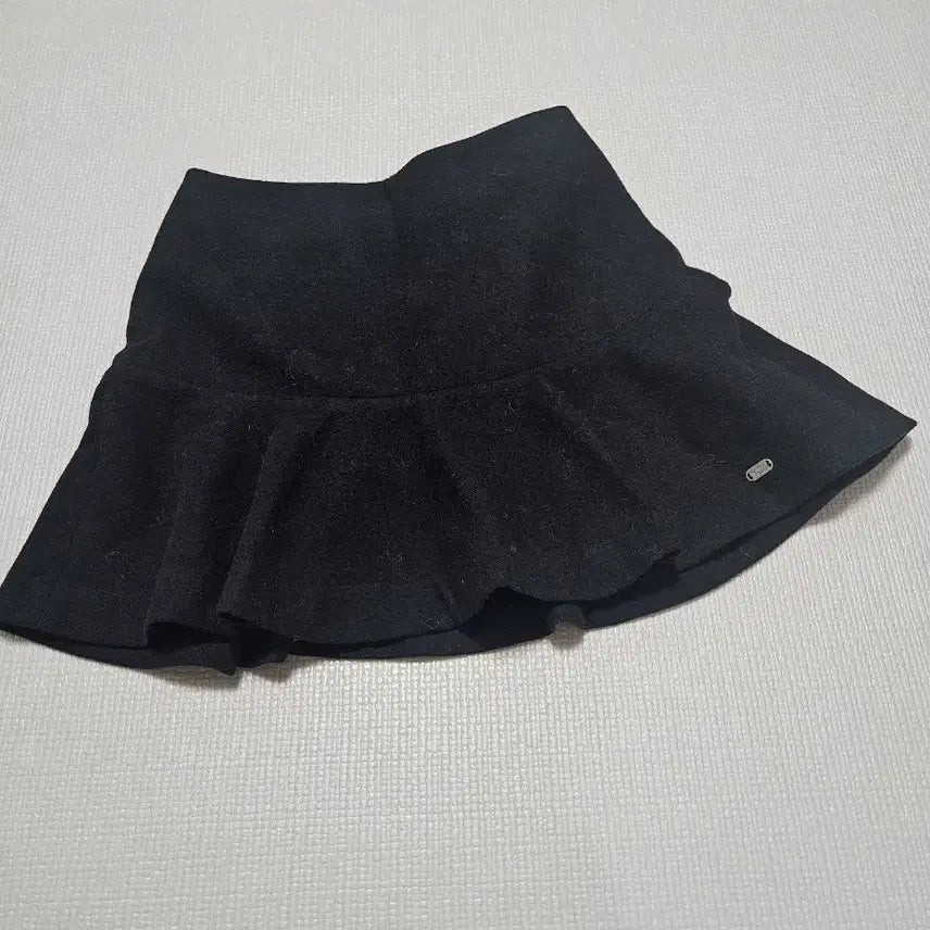 [BUNJANG] Tini Wini Wool Mini Skirt (S Size) / 티니위니 모직 미니스커트 s사이즈