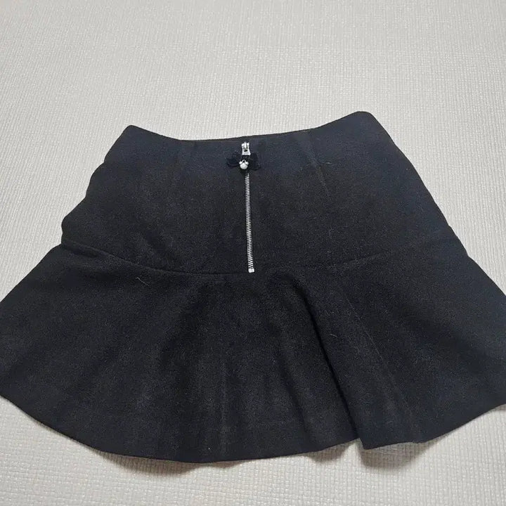 [BUNJANG] Tini Wini Wool Mini Skirt (S Size) / 티니위니 모직 미니스커트 s사이즈