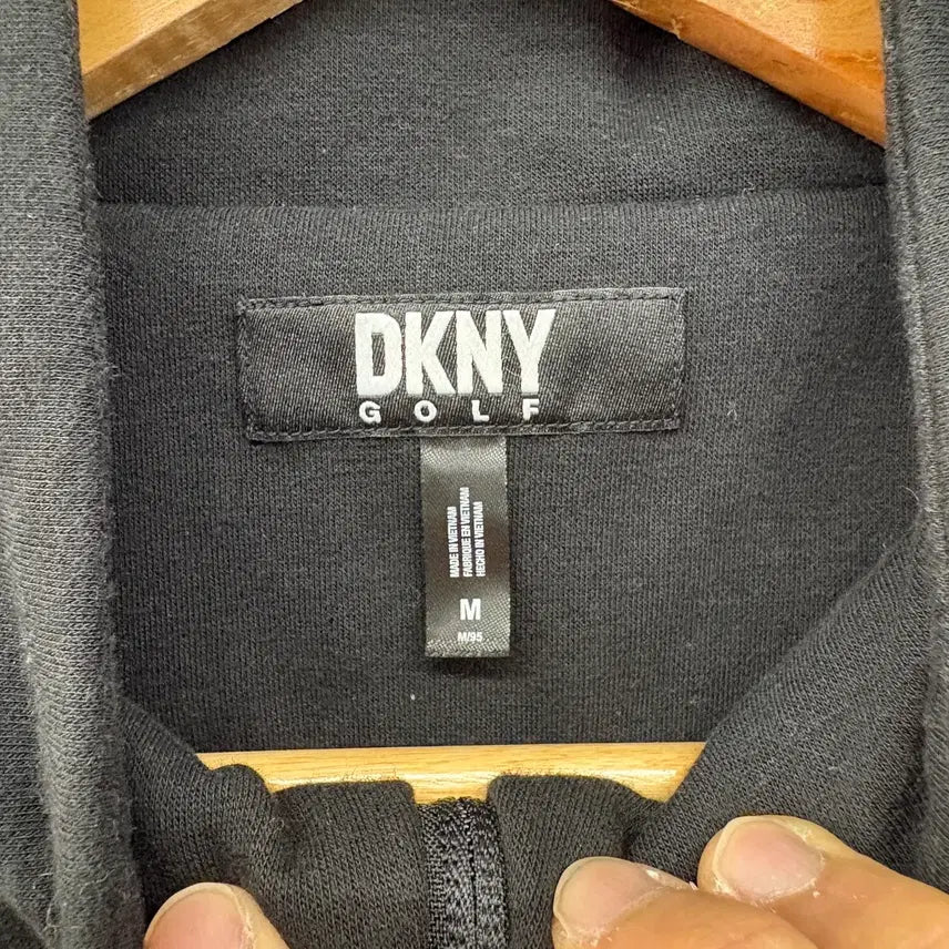 [BUNJANG] DKNY Golf Black Hooded Zip-Up Jacket (Women&