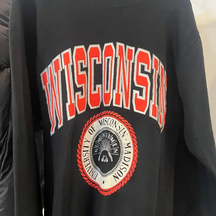 [BUNJANG] Jerzees Wisconsin University Black Sweatshirt / jerzees 맨투맨 xl사이즈