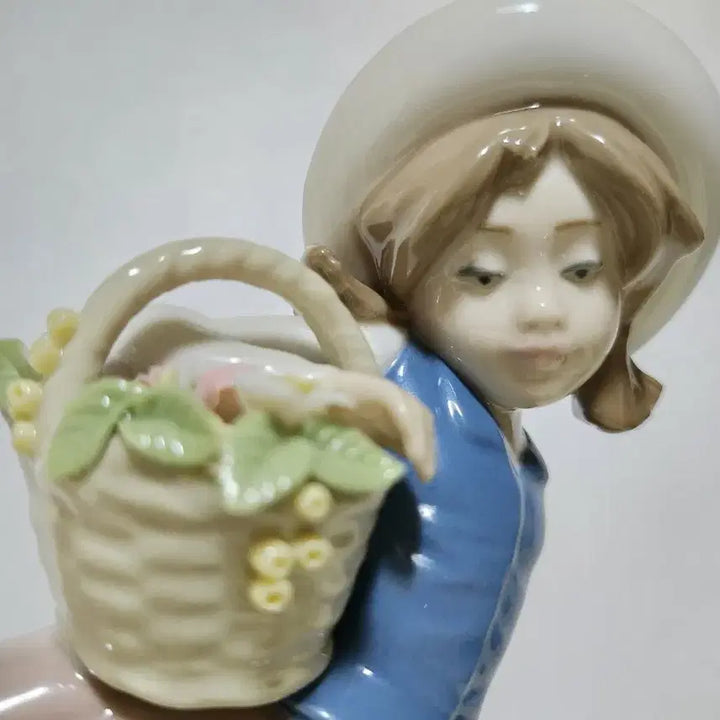 [BUNJANG] Lladro Sweet Scent Figurine / 야드로 달콤한 향기 피겨린