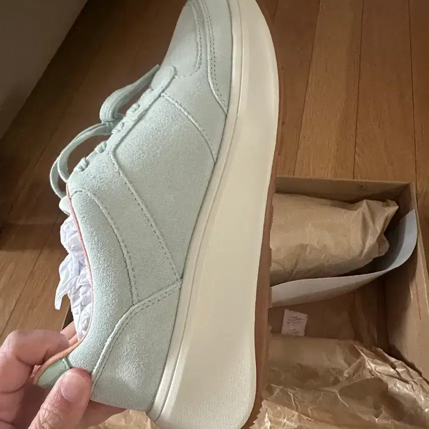 [SOLD OUT] 핏플랍 스웨이드 운동화 민트색 새상품 정품 240