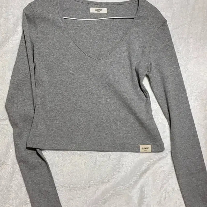 [BUNJANG] Glowny G CLASSIC V-NECK Long Sleeve - Gray / [새제품/미착용] glowny 글로니 브이넥 롱슬리브 - 그레이