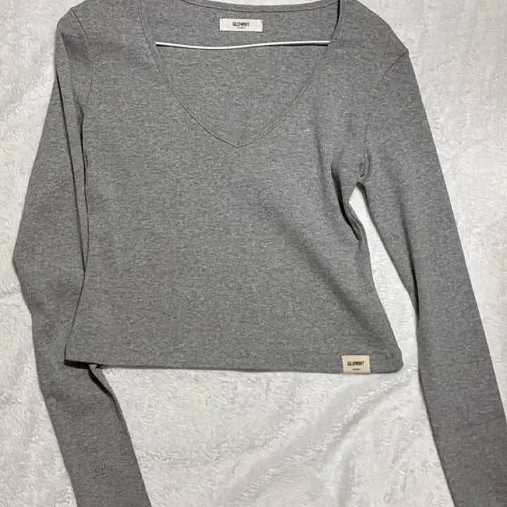 [BUNJANG] Glowny G CLASSIC V-NECK Long Sleeve - Gray / [새제품/미착용] glowny 글로니 브이넥 롱슬리브 - 그레이