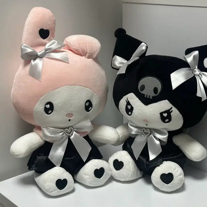 [BUNJANG] Sanrio My Melody Kuromi Plush Doll with Black Heart Detail / 블랙하트 마이멜로디 쿠로미 인형