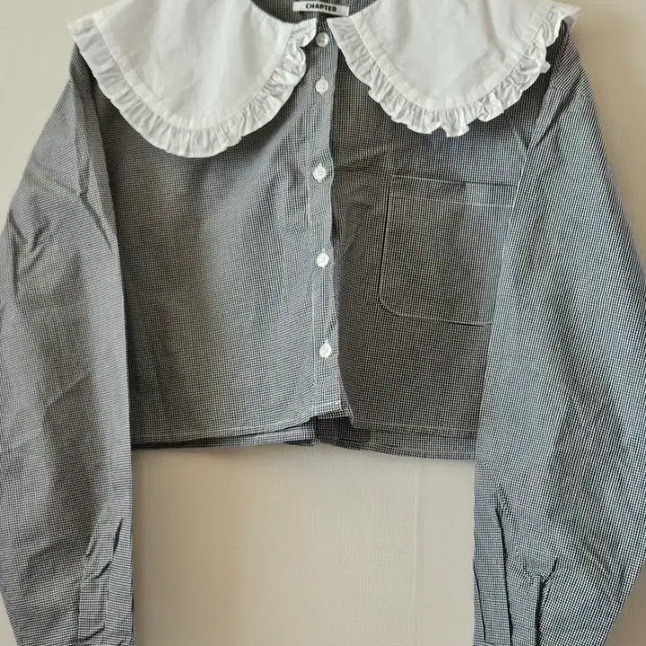 [SOLD OUT] 크롭 셔링카라 블라우스 (실착 1회)