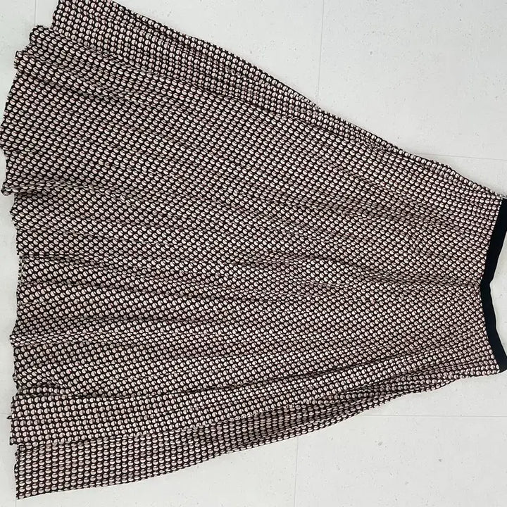 [BUNJANG] Beige Pattern Pleated Long Skirt / 패턴 플리츠 롱 스커트(새상품)