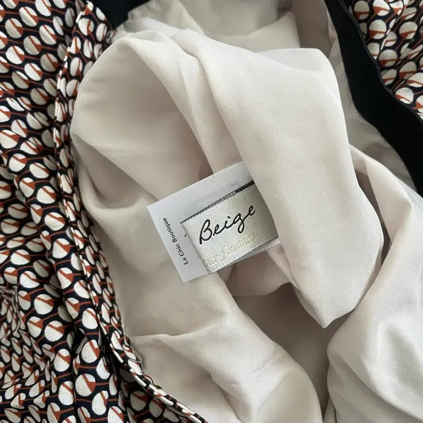 [BUNJANG] Beige Pattern Pleated Long Skirt / 패턴 플리츠 롱 스커트(새상품)