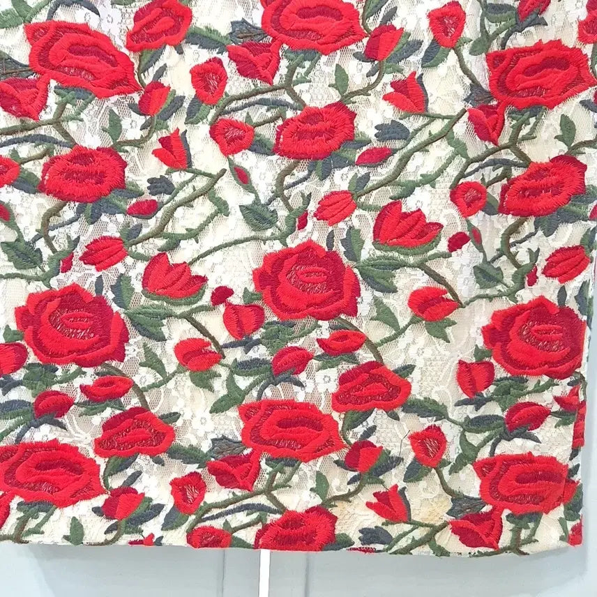 [BUNJANG] Minimal Rose Embroidery Lace Skirt / 미니멈 장미 자수 레이스 스커트