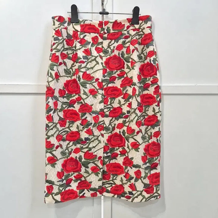 [BUNJANG] Minimal Rose Embroidery Lace Skirt / 미니멈 장미 자수 레이스 스커트