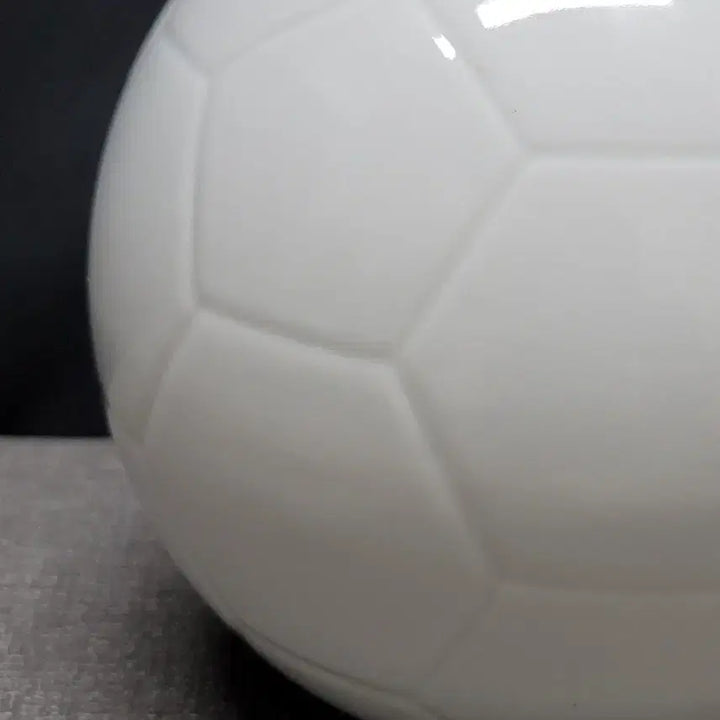 [BUNJANG] White Porcelain Soccer Ball / 백자 도자기 축구공