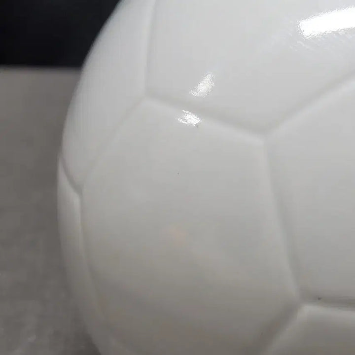 [BUNJANG] White Porcelain Soccer Ball / 백자 도자기 축구공