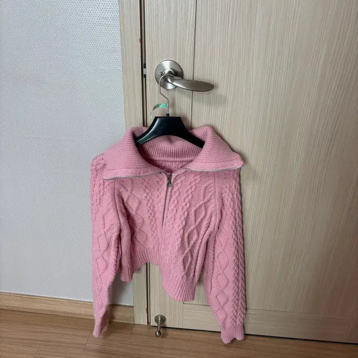 [BUNJANG] Pink Cable Knit Zip-Up Cardigan / 핑크색 케이블 니트 집업 가디건