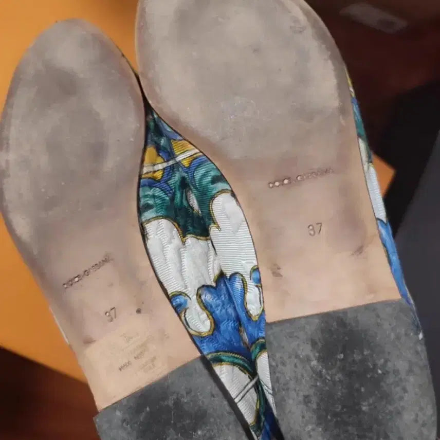 [BUNJANG] Dolce &amp; Gabbana Jeweled Flat Shoes / 돌체앤가바나 보석 플랫슈즈37정품