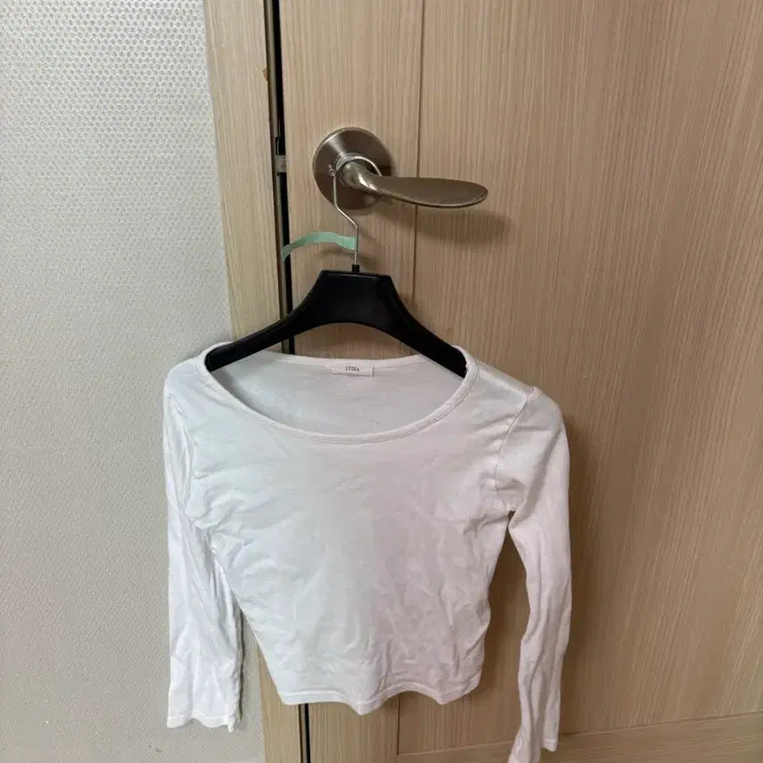 [BUNJANG] White Long Sleeve T-shirt / 흰색 긴팔 티셔츠