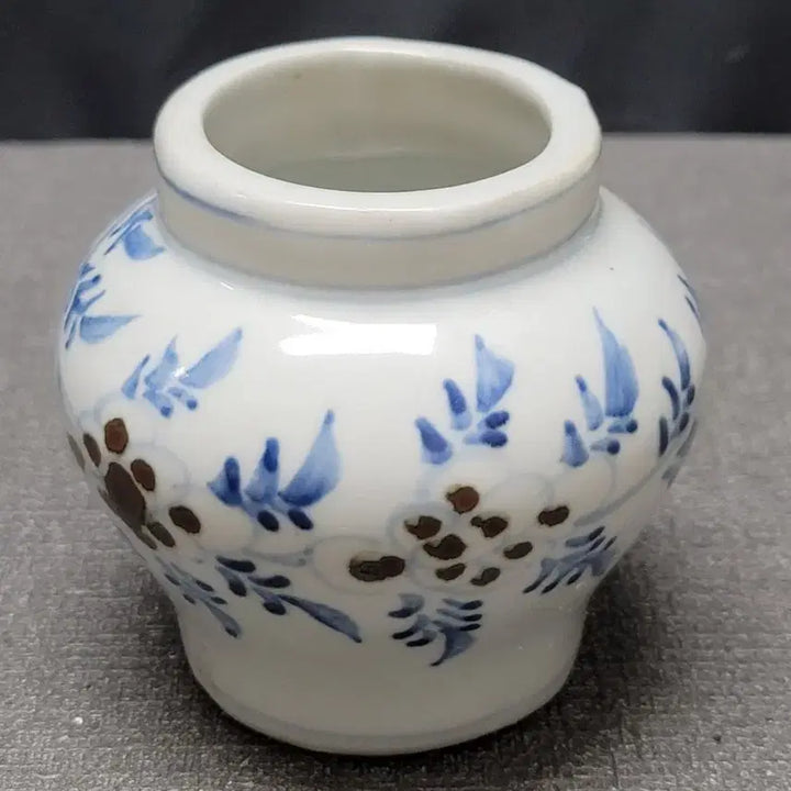[BUNJANG] Celadon Porcelain Butterfly and Flower Motif Small Jar / 백자 청화 나비 화접문 소호 도자기