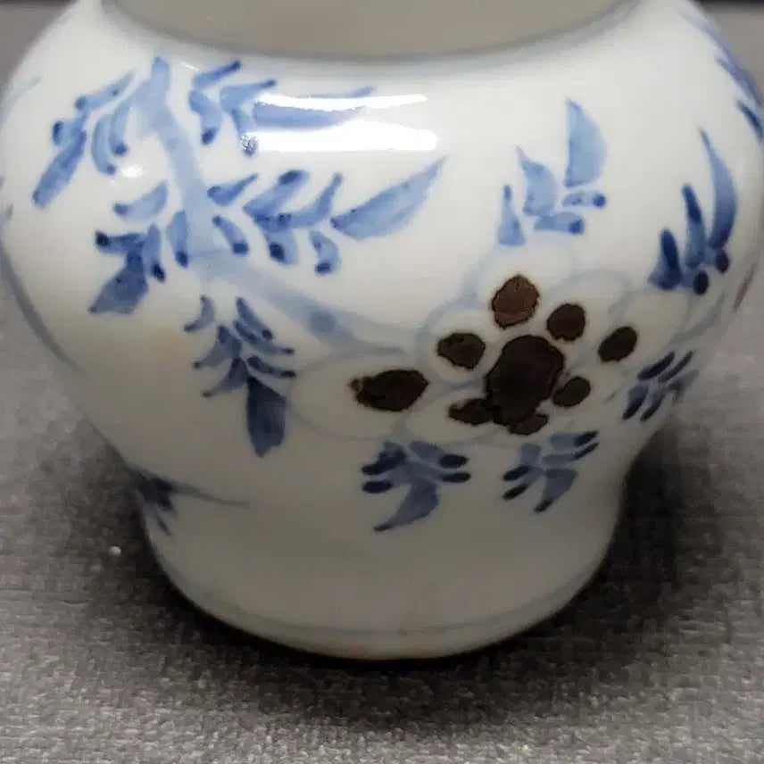 [BUNJANG] Celadon Porcelain Butterfly and Flower Motif Small Jar / 백자 청화 나비 화접문 소호 도자기