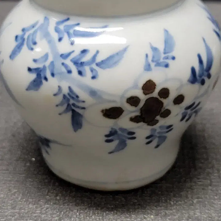 [BUNJANG] Celadon Porcelain Butterfly and Flower Motif Small Jar / 백자 청화 나비 화접문 소호 도자기