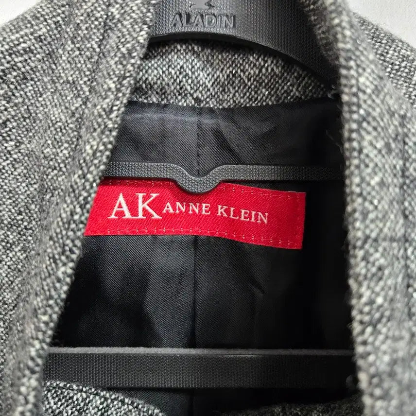 [BUNJANG] Anne Klein Herringbone Crop Jacket / 앤클라인 모직 헤링본 크롭 자켓 88