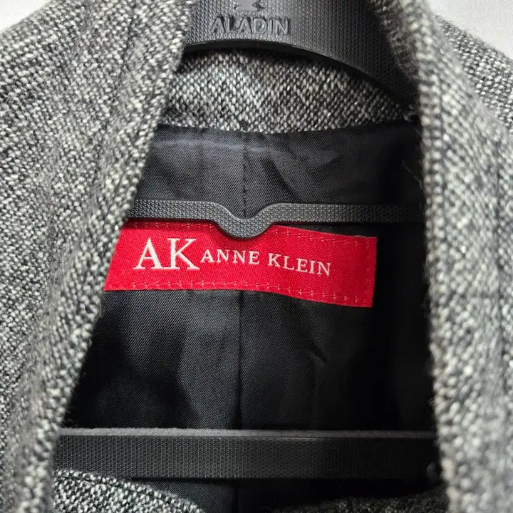 [BUNJANG] Anne Klein Herringbone Crop Jacket / 앤클라인 모직 헤링본 크롭 자켓 88