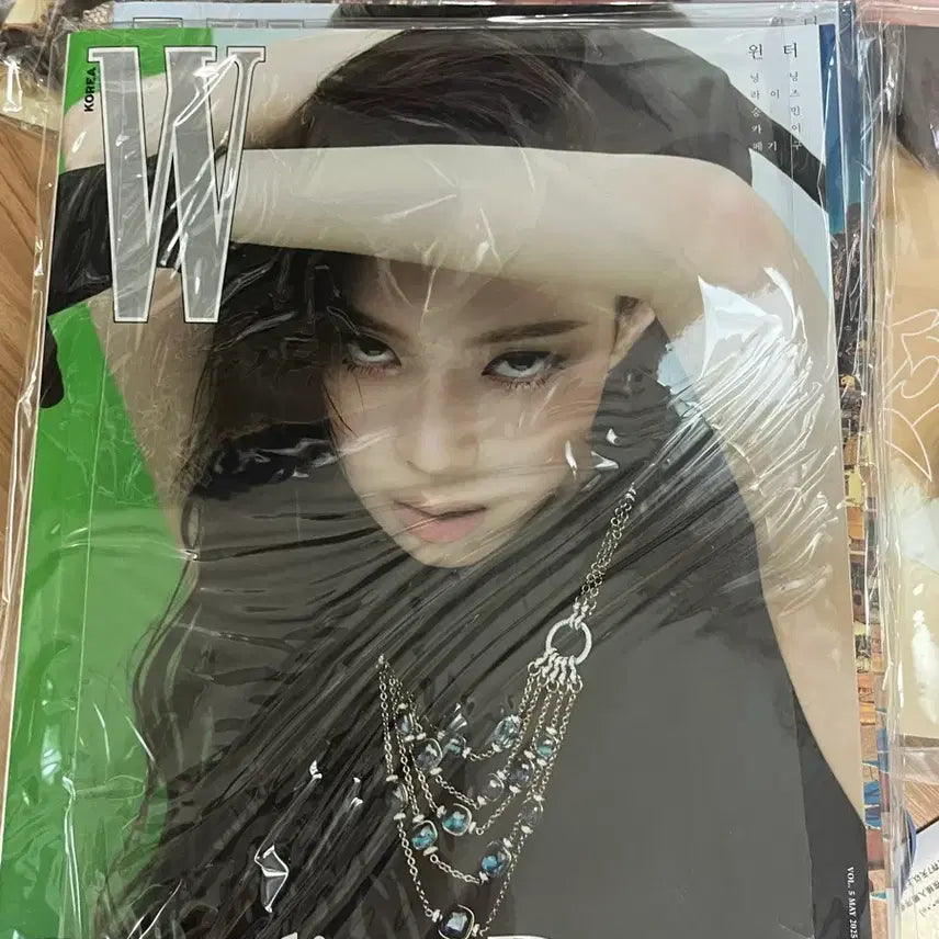 [BUNJANG] aespa Winter W Korea Magazine Bundle Set / 에스파 잡지 양도합니다(일괄)