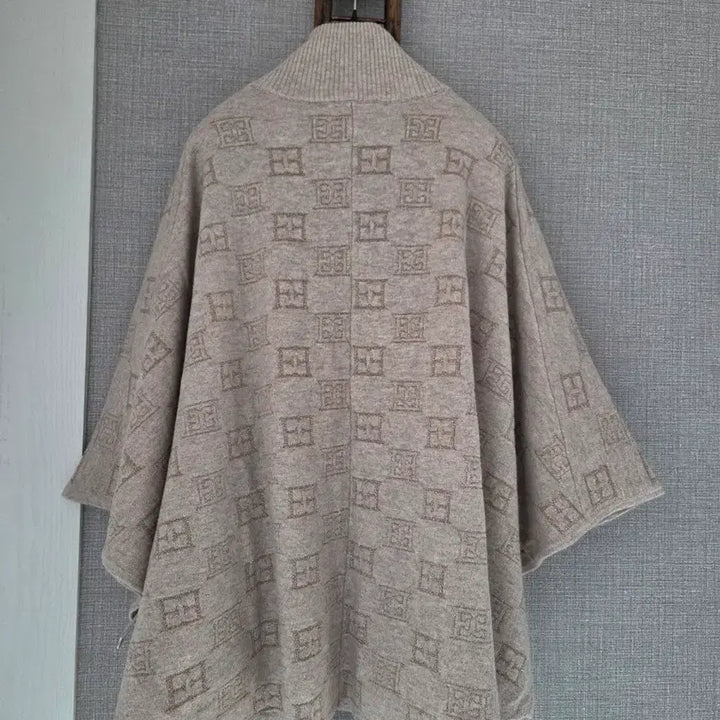[BUNJANG] ESCADA Cashmere Blend Gold Metallic Cape Coat / ESCADA 모,캐시미어함유 금펄 케이프