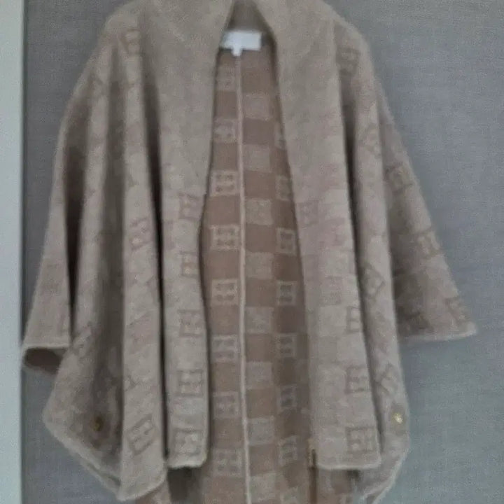 [BUNJANG] ESCADA Cashmere Blend Gold Metallic Cape Coat / ESCADA 모,캐시미어함유 금펄 케이프