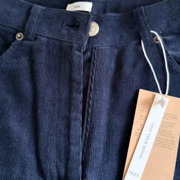 [BUNJANG] August Corduroy Pants / 어그스트 코듀로이 골덴 바지