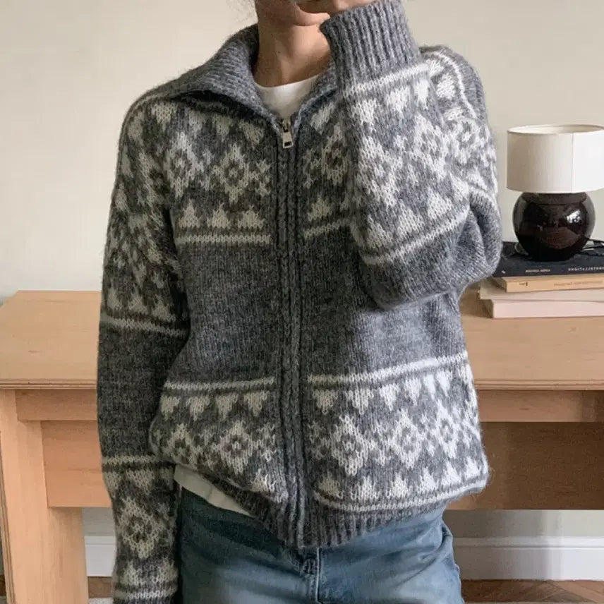 [BUNJANG] Nordic Zip-Up Cardigan (Gray, White) / 노르딕 집업 가디건 2종(회색, 흰색)