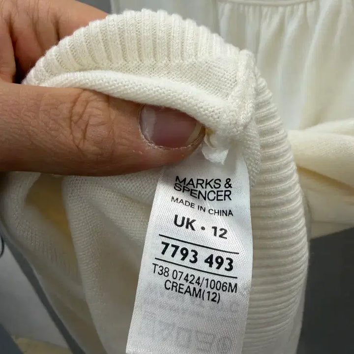 [SOLD OUT] Marks&amp;Spencer 아이보리 니트 UK12