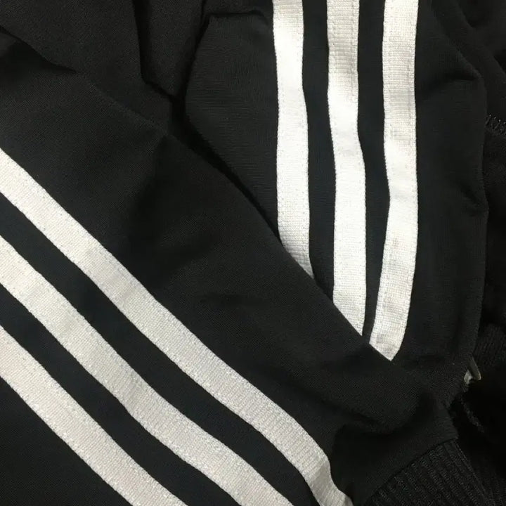 [SOLD OUT] 택포) 아디다스 블랙 져지 트랙탑 상의