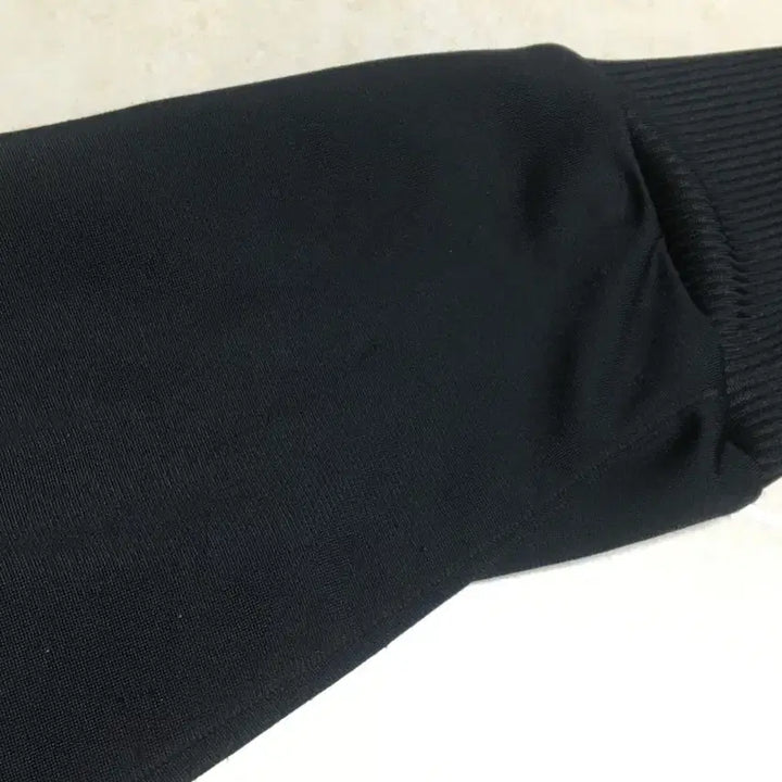 [SOLD OUT] 택포) 아디다스 블랙 져지 트랙탑 상의