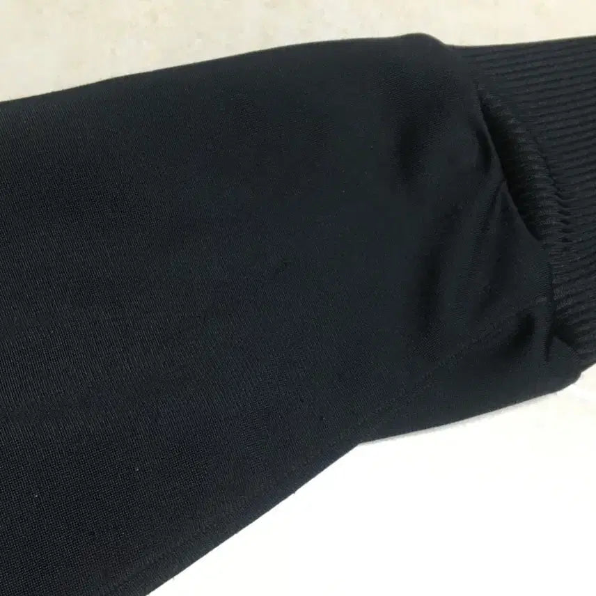 [SOLD OUT] 택포) 아디다스 블랙 져지 트랙탑 상의