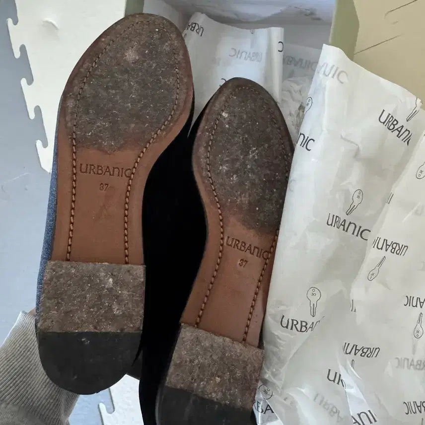 [BUNJANG] Urbanic 30 Velvet Flat Shoes / 얼바닉30 벨벳 플랫슈즈 37