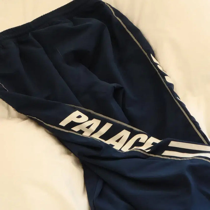 [BUNJANG] Adidas x Palace 2nd Track Pants / 팔라스 x 아이다스 2nd 트랙팬츠